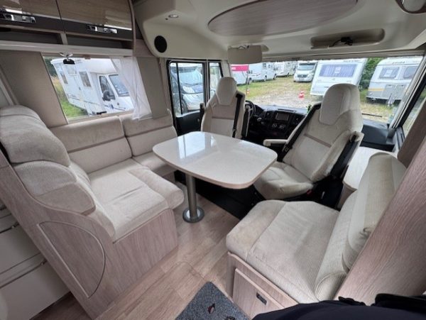 RAPIDO 890F – Image 5