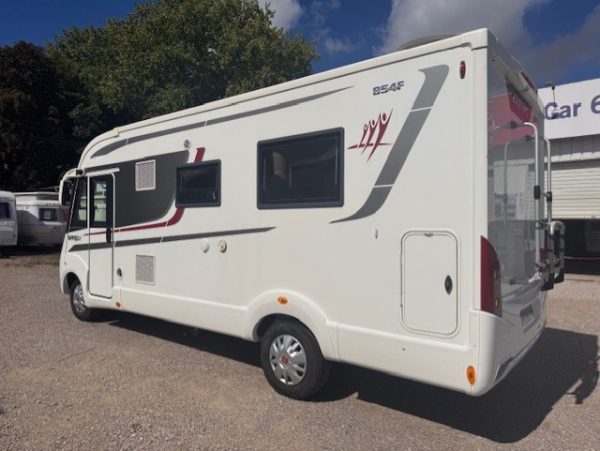 RAPIDO 854F – Image 2