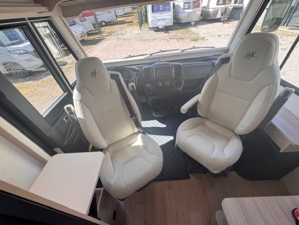 RAPIDO 854F – Image 6