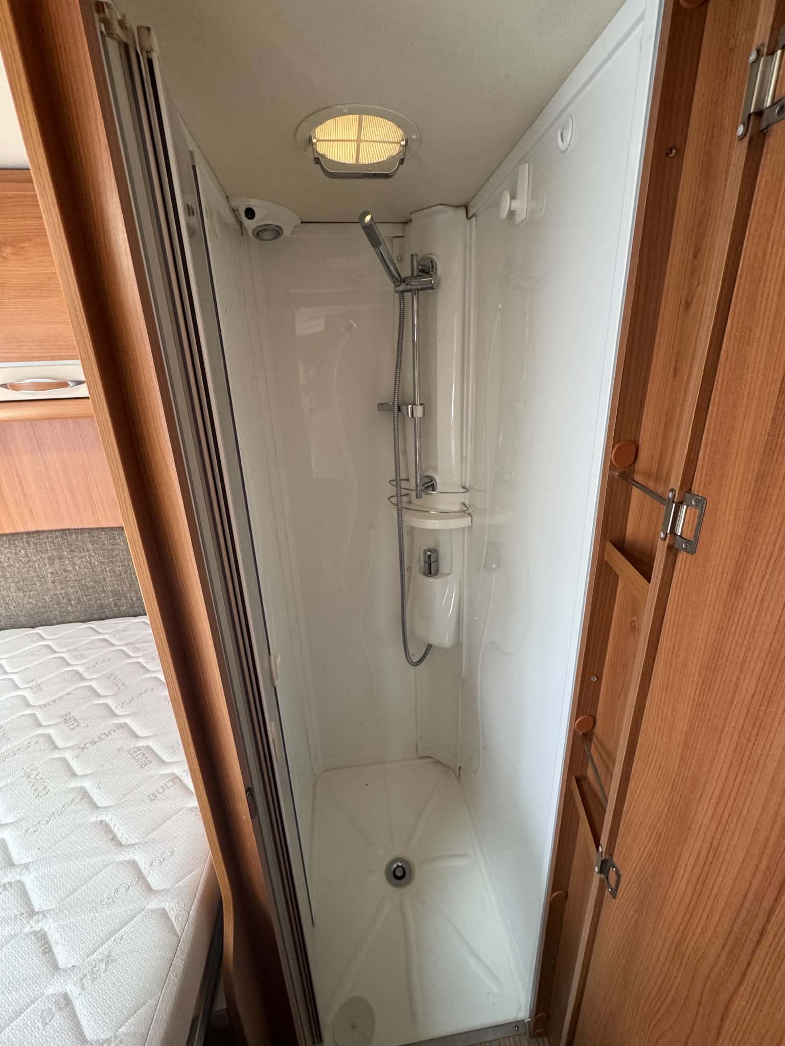 RAPIDO 690 – Image 10