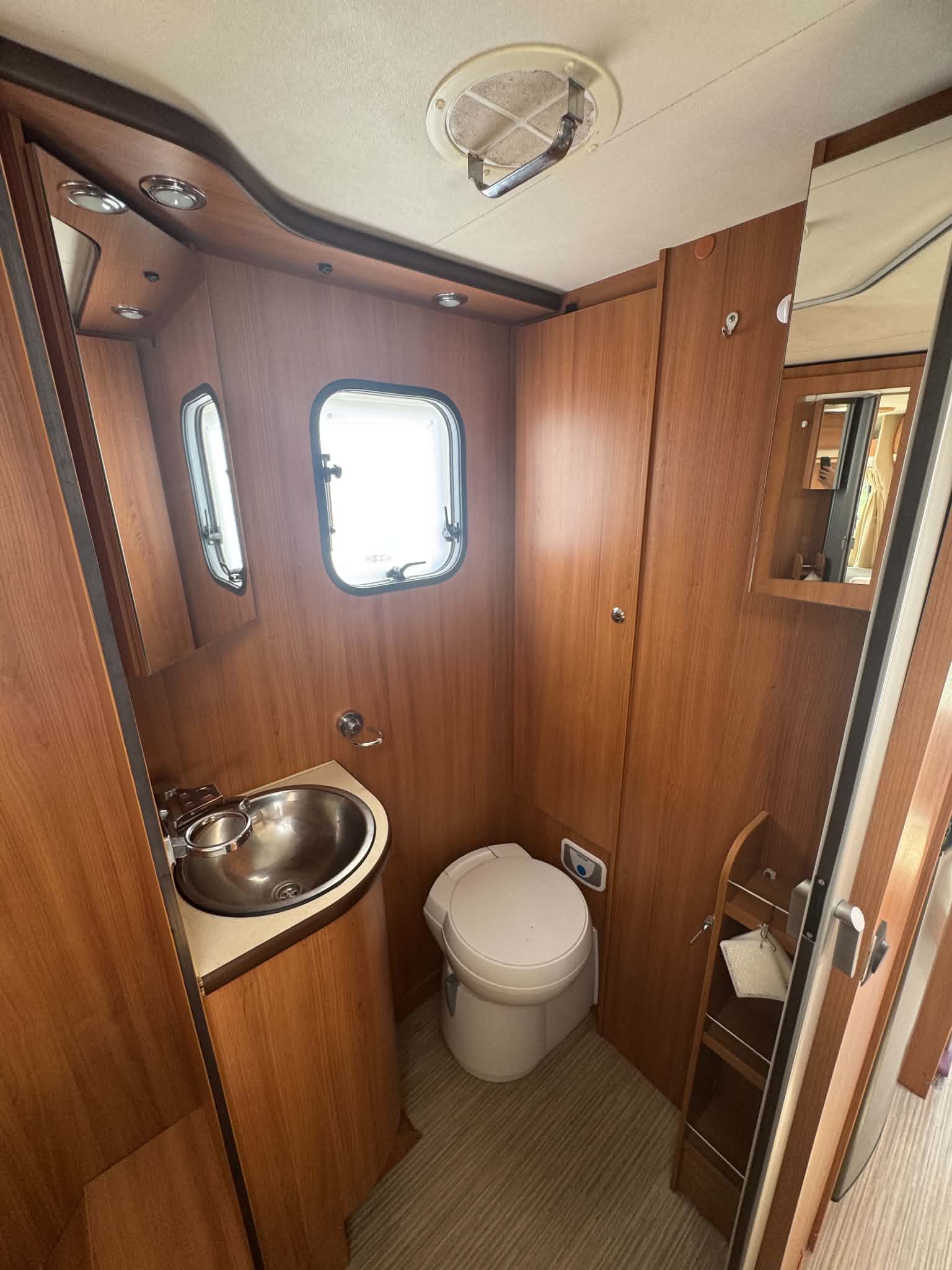 RAPIDO 690 – Image 9